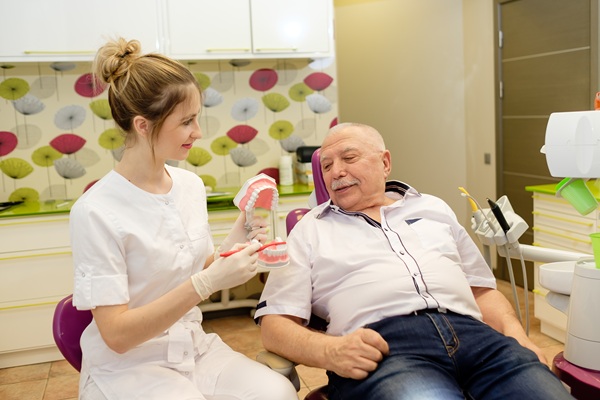 Implant Supported Dentures: Can They Successfully Replace Upper Teeth?